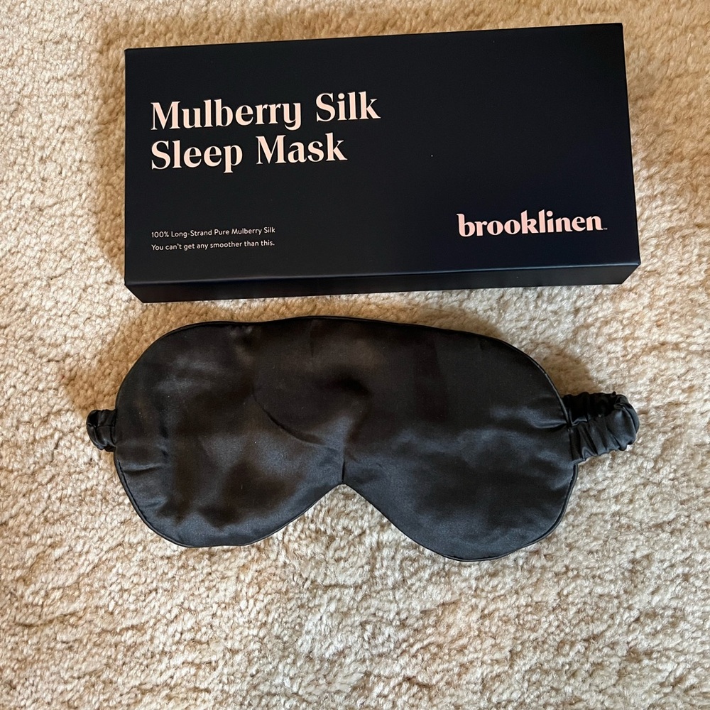 Brooklinen Mulberry Silk Eyemask- Black